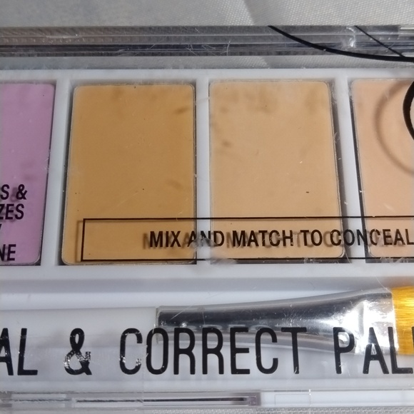 Hard candy number 941 light medium new sheer envy conceal and correct palette - Picture 4 of 9